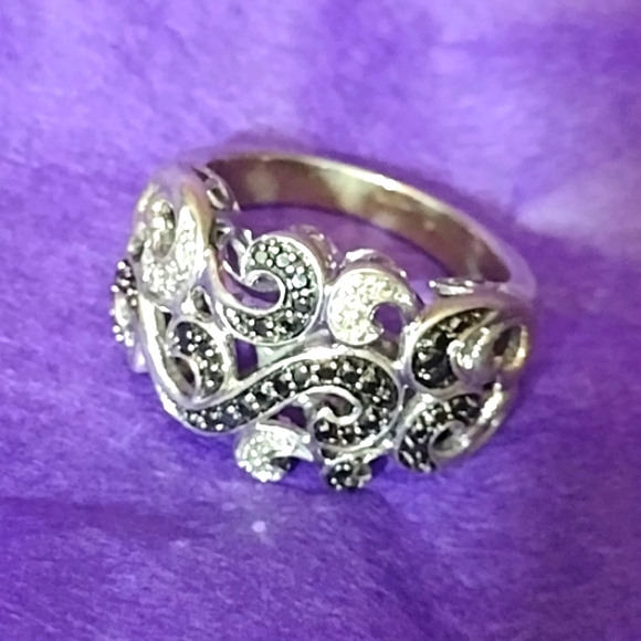 DIAMONDS--Black and White Diamonds set in .925 - Picture 2 of 10